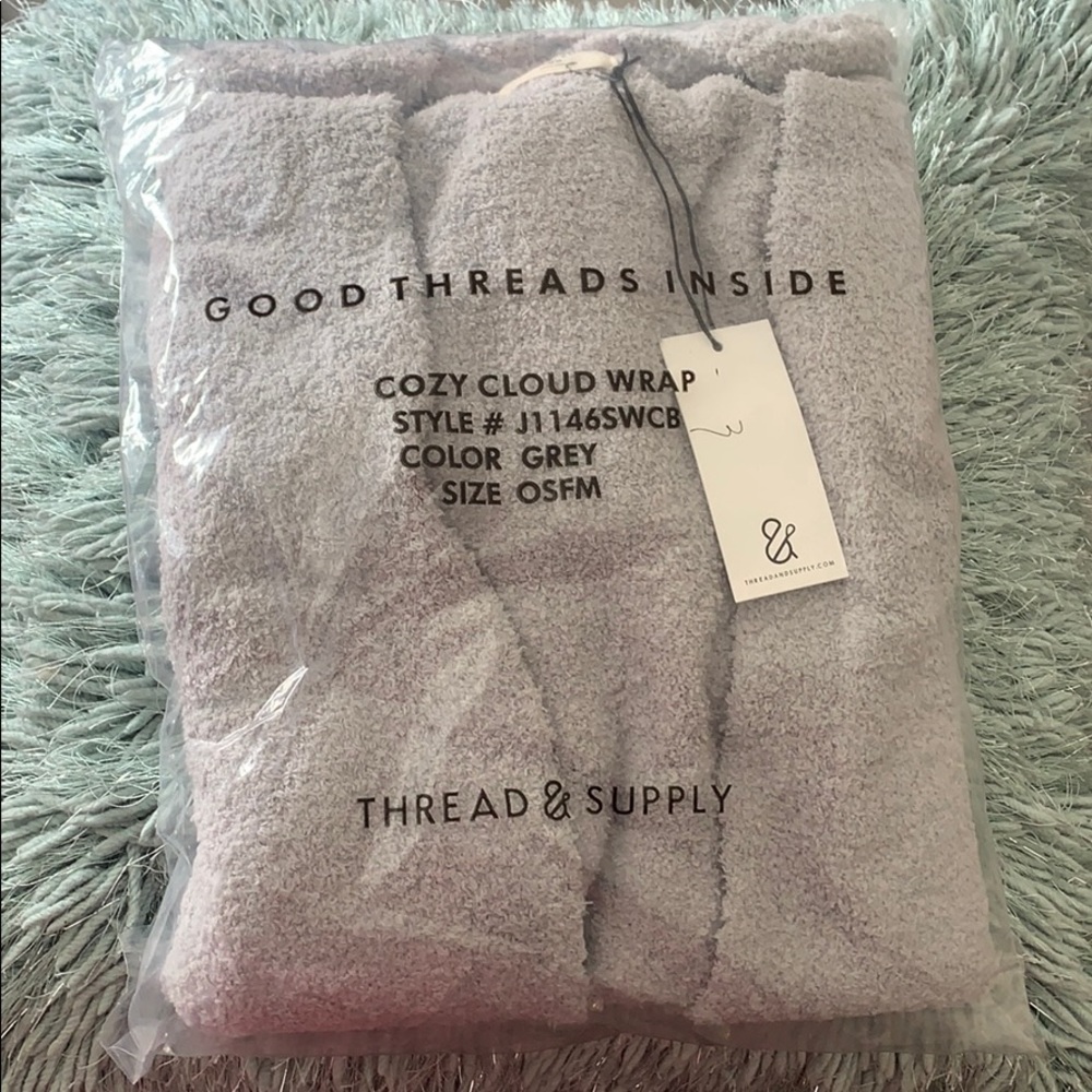Thread & Supply Cozy Cloud Wrap